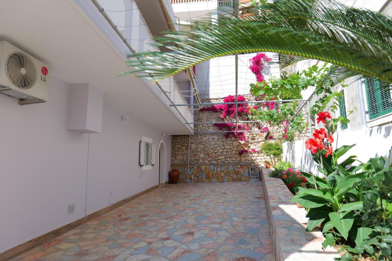Kosta Apartments Sarandë Buitenkant foto