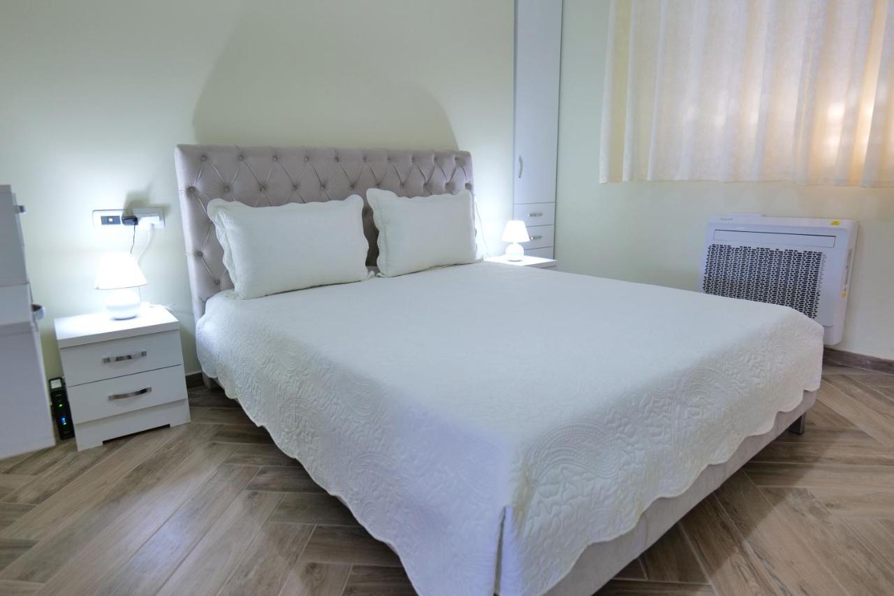 Kosta Apartments Sarandë Buitenkant foto