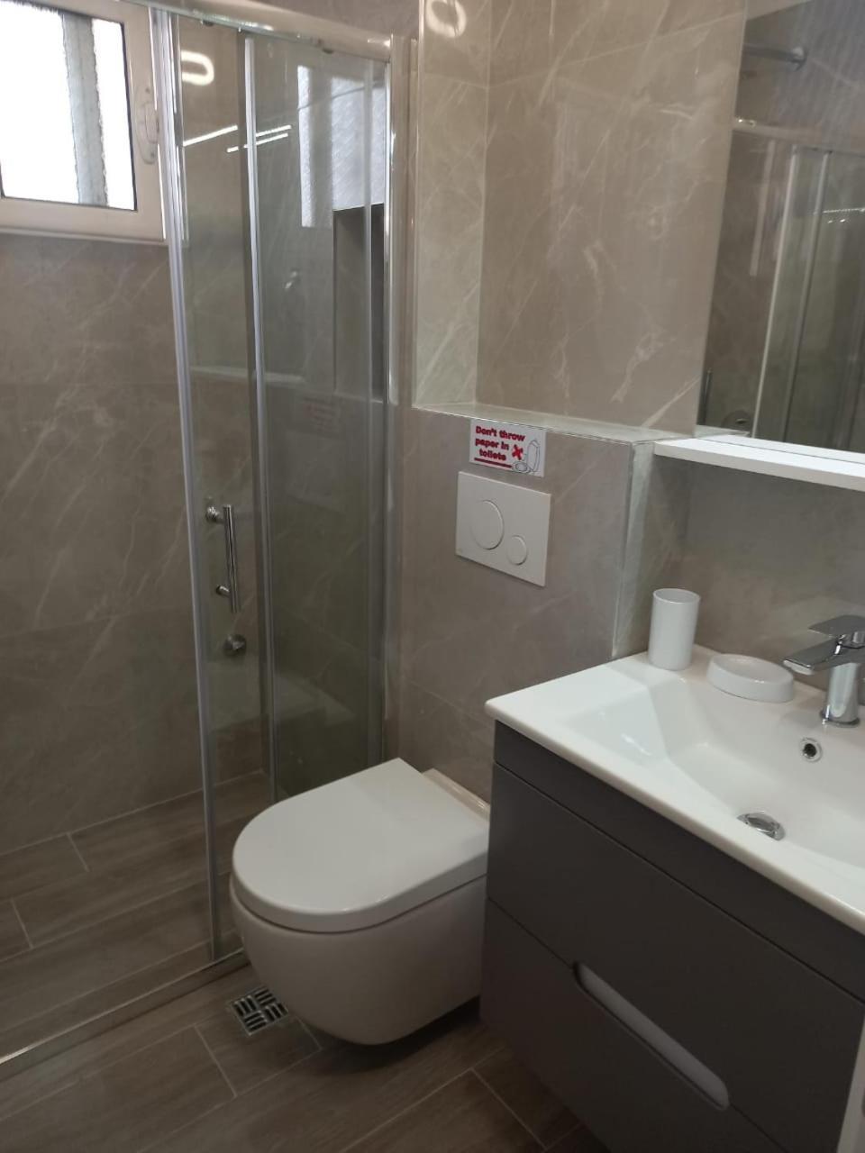 Kosta Apartments Sarandë Kamer foto